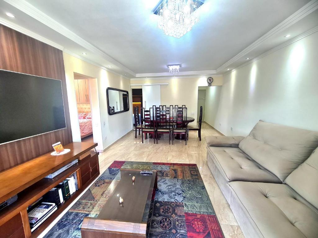 Et tv og/eller underholdning på APTO na PRAIA de SANTOS