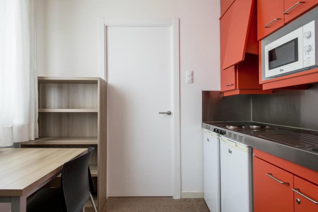 Kuchyňa alebo kuchynka v ubytovaní Residencia Universitaria Resa Manuel Agud Querol