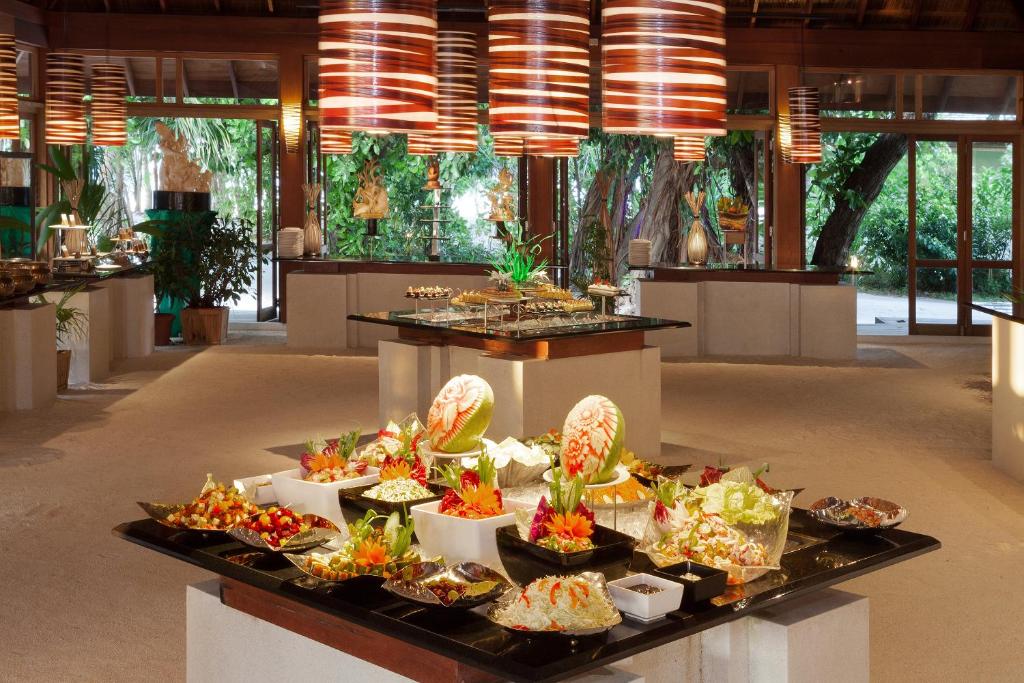 Jídlo v rezortu nebo okolí