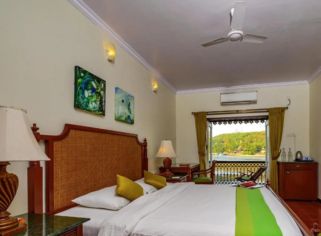 Heritage Splendor - Complimentary Evening Tea, 10% off on Laundry Service