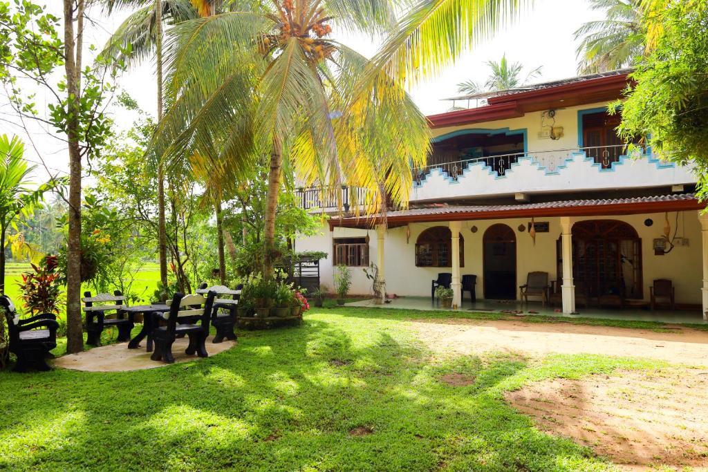 Κήπος έξω από το Gal Oya Lake View Inginiyagala