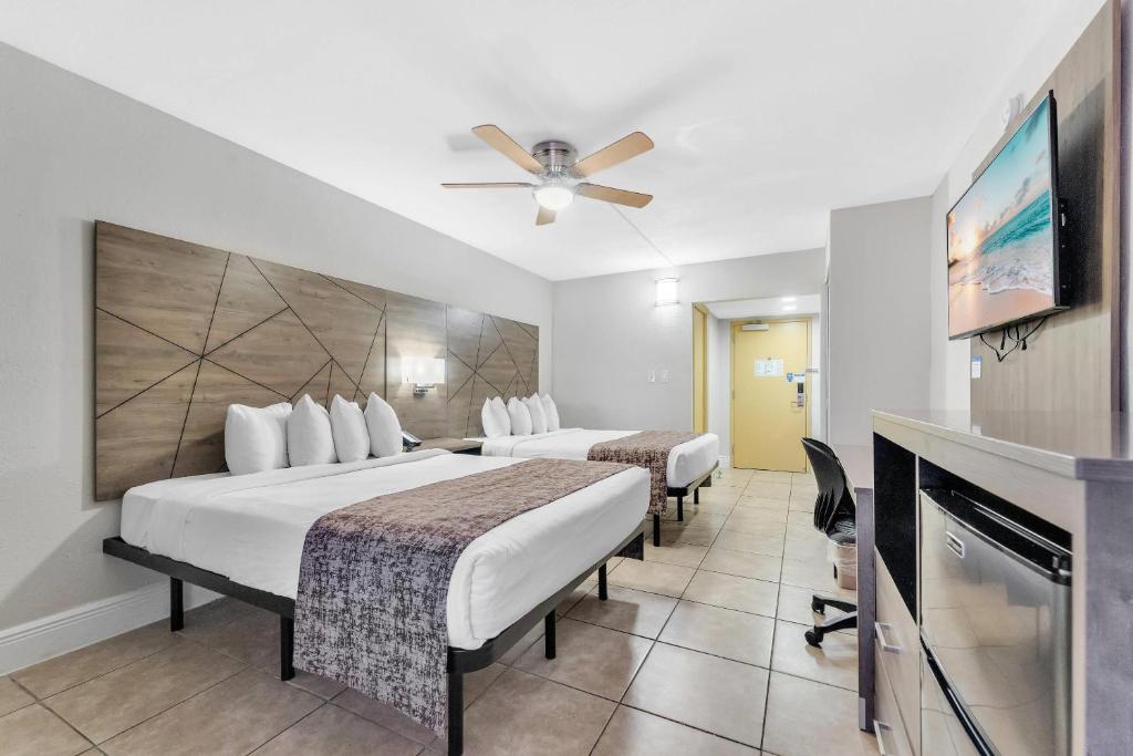 Rodeway Inn & Suites Fort Lauderdale Airport & Cruise Port - 