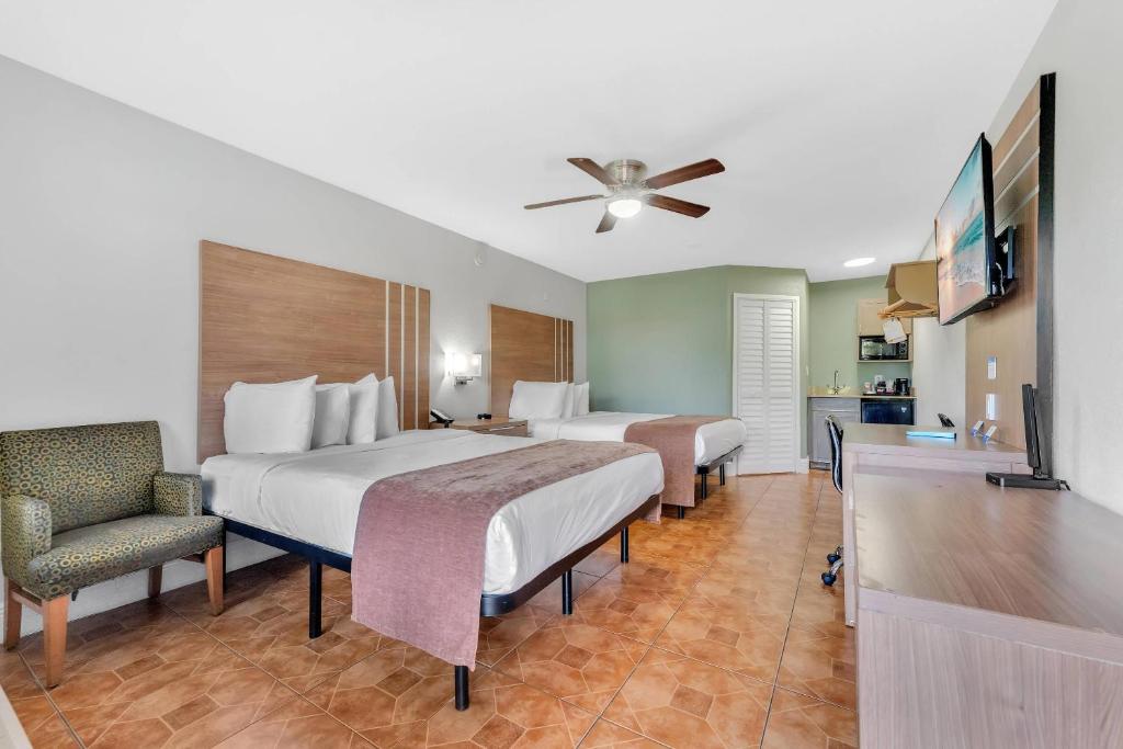 Rodeway Inn & Suites Fort Lauderdale Airport & Cruise Port - 