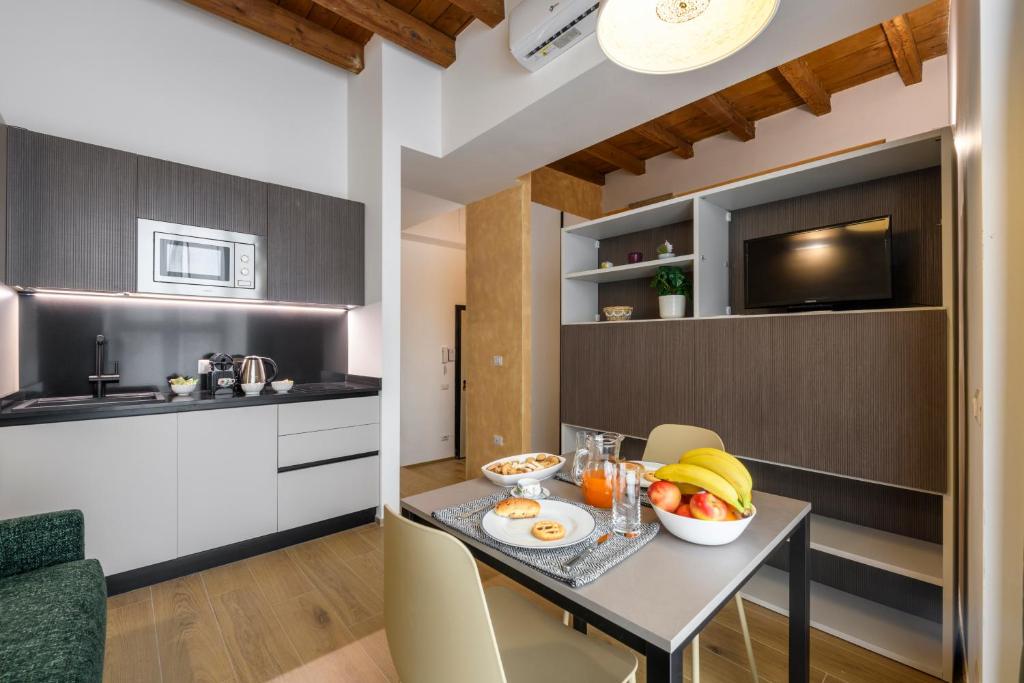 Cesariano, 11 - Stay in Vibrant Via Cesariano