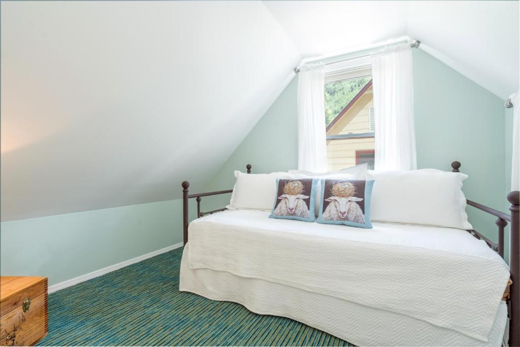 The Victorian Inn photo