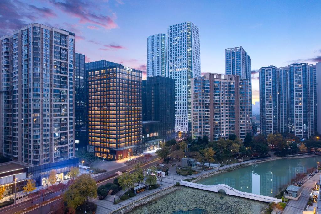 Nespecifikovaný výhled na destinaci Čcheng-tu nebo výhled na město při pohledu z hotelu