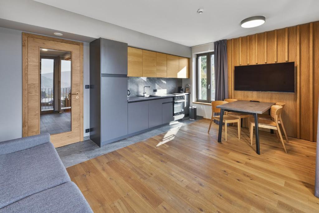 Palace Apartments - 10