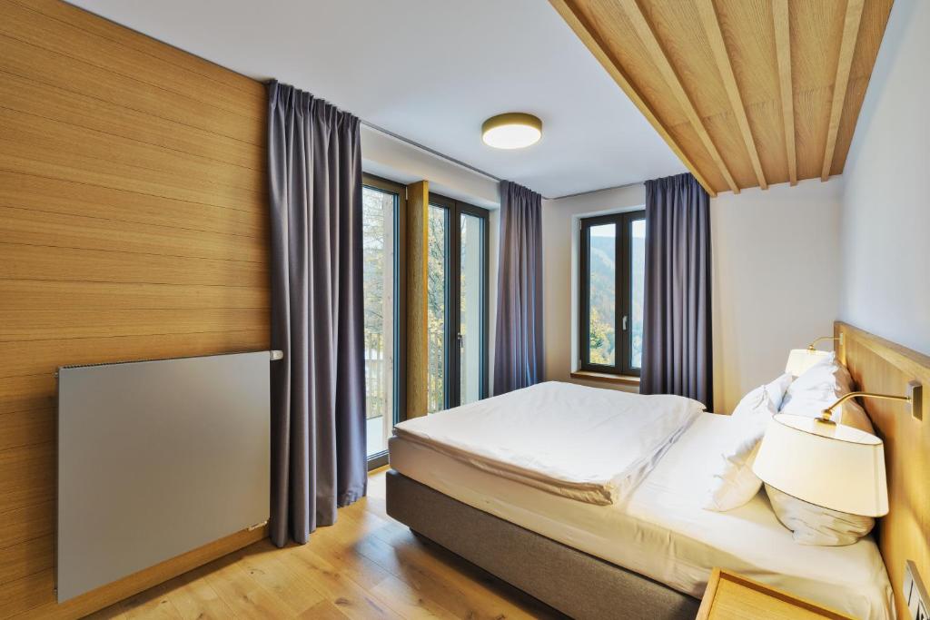 Palace Apartments - 14