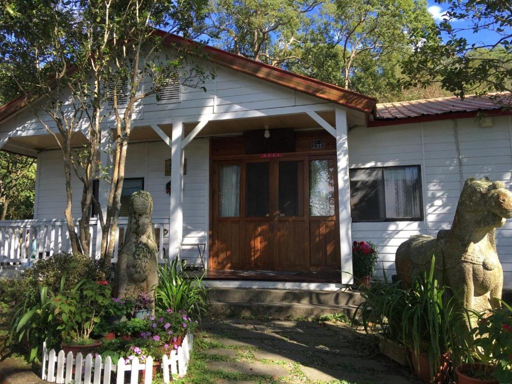 Budova, kde se chata nachází