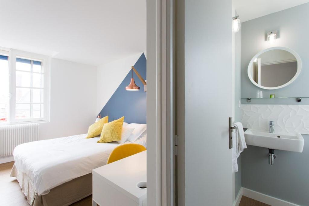Logis Hotel Restaurant Le Commerce - Chambre Double Confort