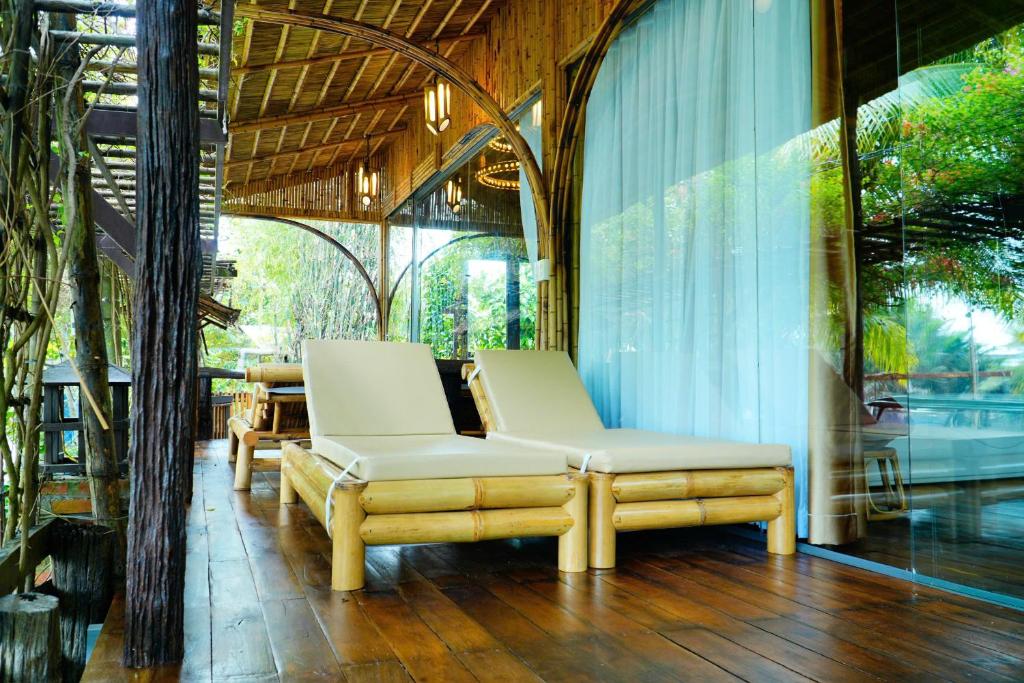 Bamboo Eco Village - Double Room With Balcony