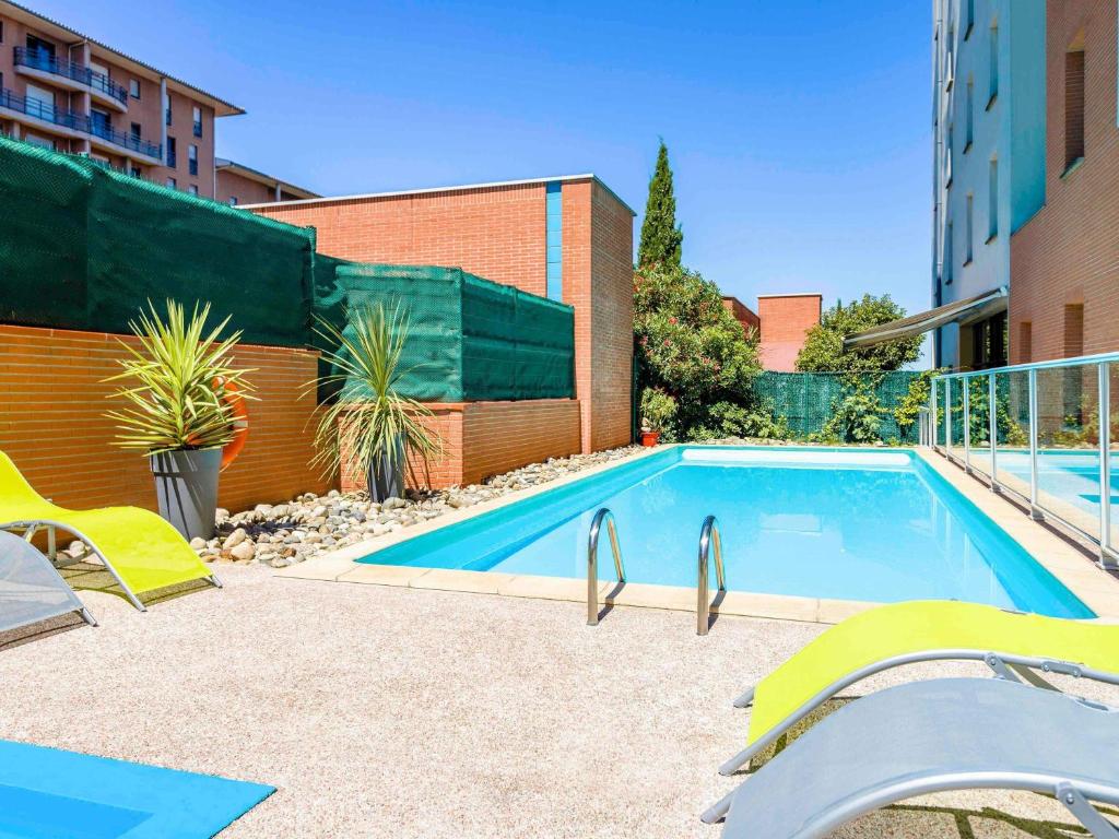 Swimmingpoolen hos eller tæt på Aparthotel Adagio Access Toulouse Jolimont