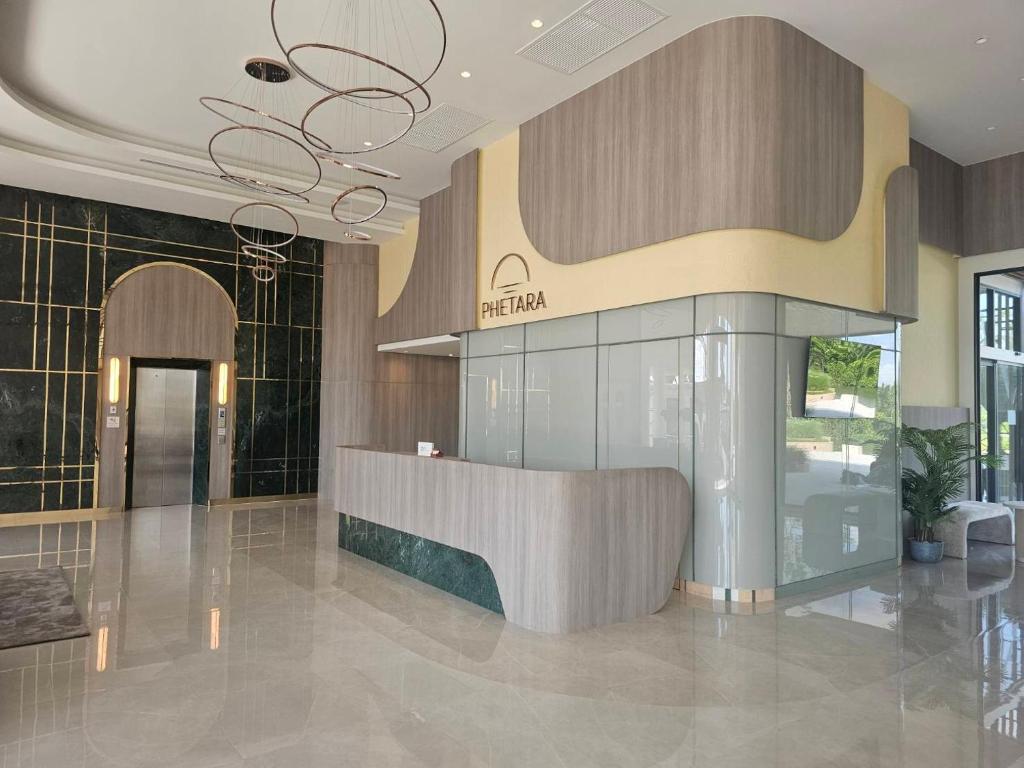 Khu vực sảnh/lễ tân tại Phetara Hotel Mahachai by PCL