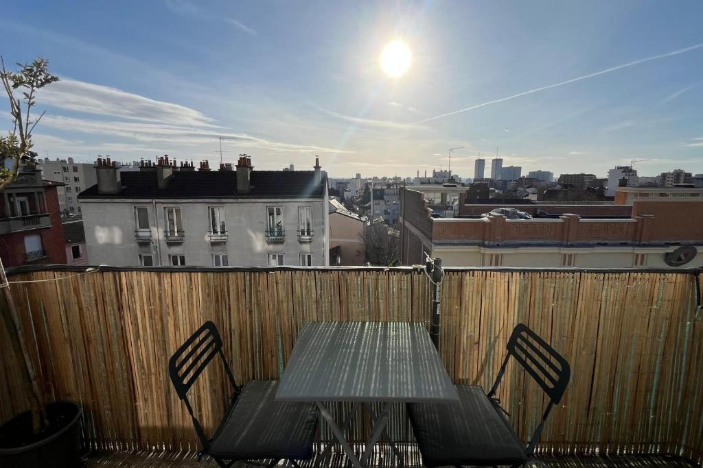 Balkón nebo terasa v ubytování Peaceful apartment in Les Lilas near Paris
