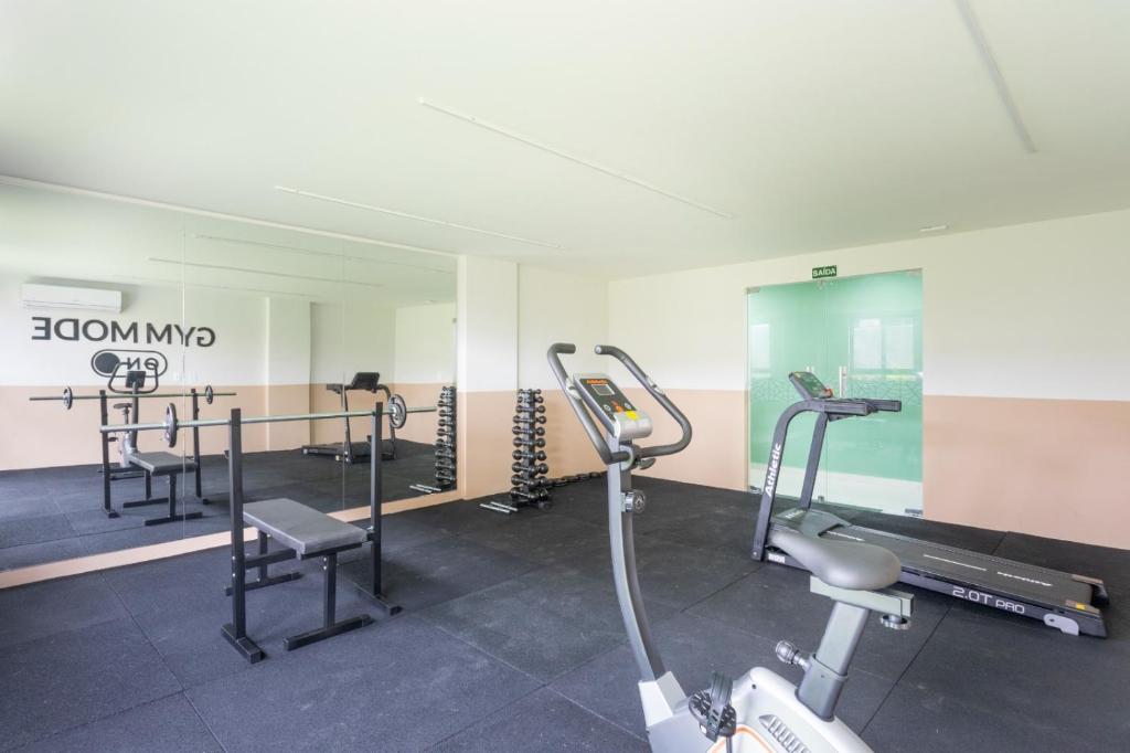 Fitness centrum a/nebo fitness zařízení v ubytování Apartmento com vista mar
