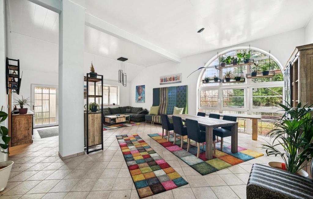 Khu vực ghế ngồi tại Pet Friendly Home In Steinebach With Wifi