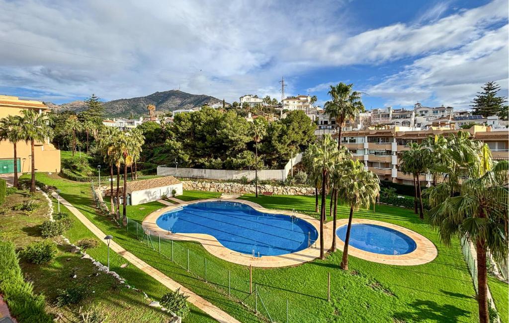 2 Bedroom Lovely Apartment In Fuengirola