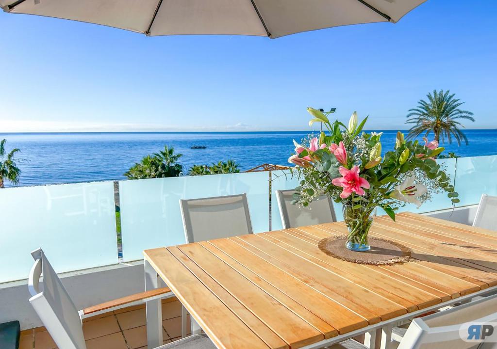 Apartamentos Varadero on the beach