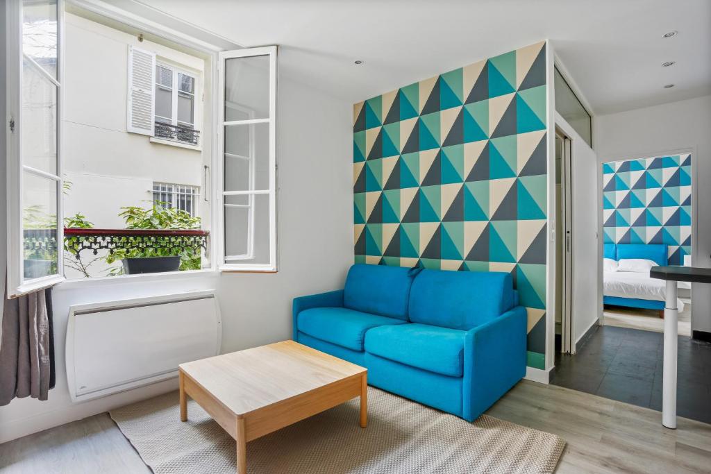 Charming apartment design near Sorbonne