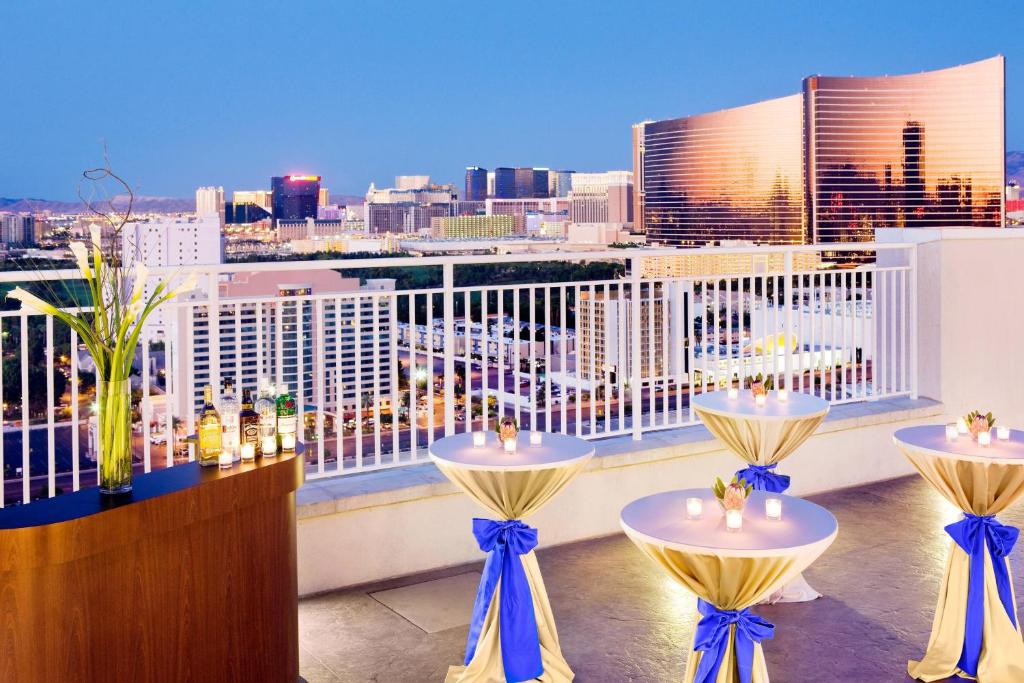 SpringHill Suites by Marriott Las Vegas Convention Center photo