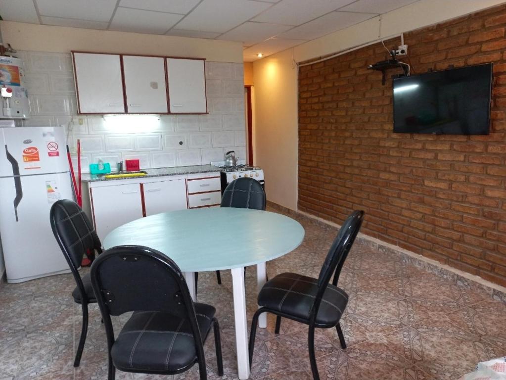 Kuchyň nebo kuchyňský kout v ubytování Depto 4 choele250