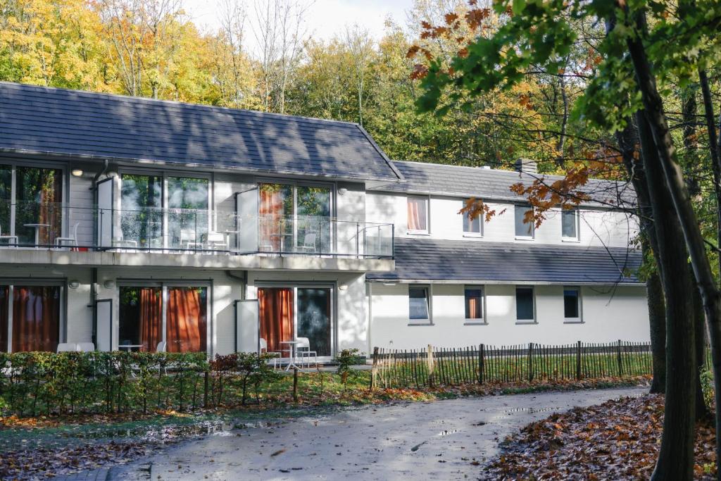 Το κτήριο όπου στεγάζεται  το ξενοδοχείο διαμερισμάτων