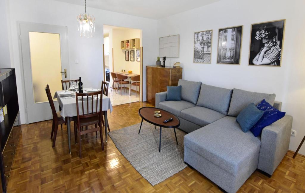 Charming flat close to beach