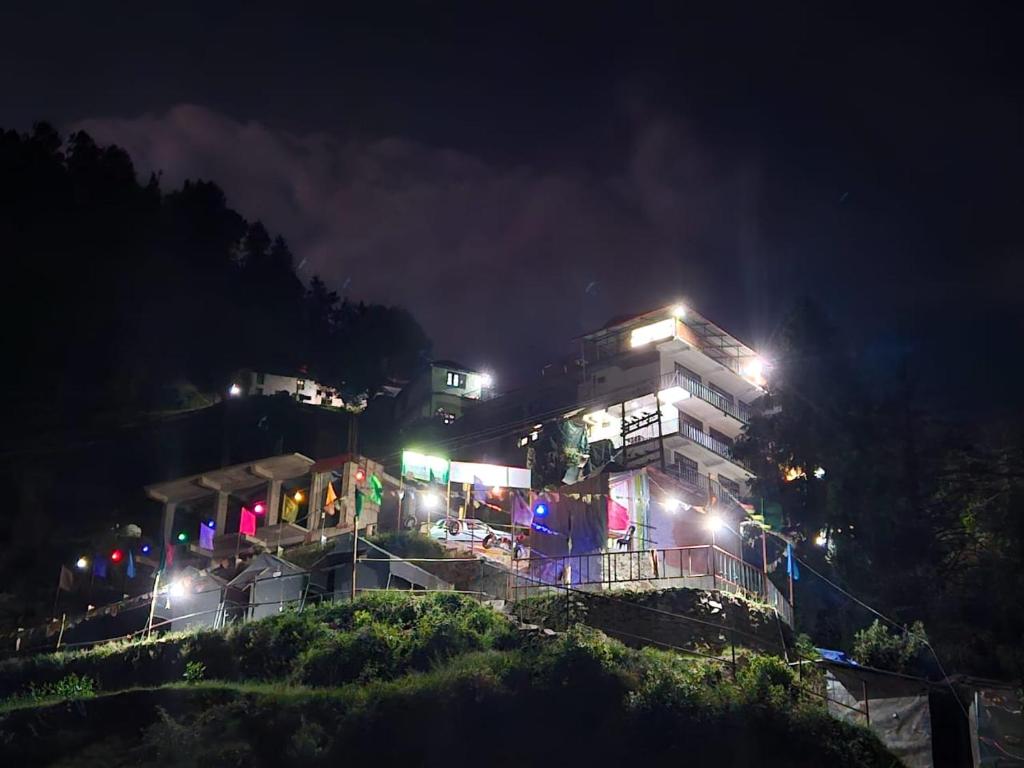 Billede fra billedgalleriet på Himalayan Wooden Cottage camping & Cafe Dalhousie i Dalhousie