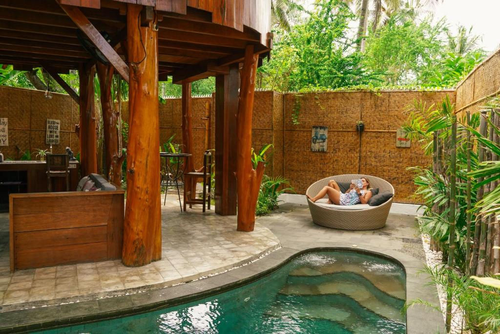 Gili Treehouse - 12