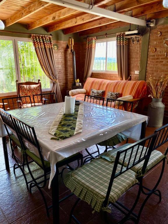 Billede fra billedgalleriet på CASA MUNAY con piscina y parking i Villa Cura Brochero