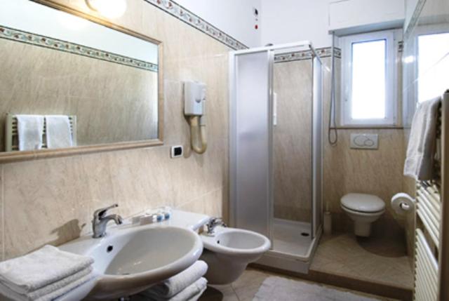 Hotel Le Soleil - Habitación Doble O Twin Con Balcón