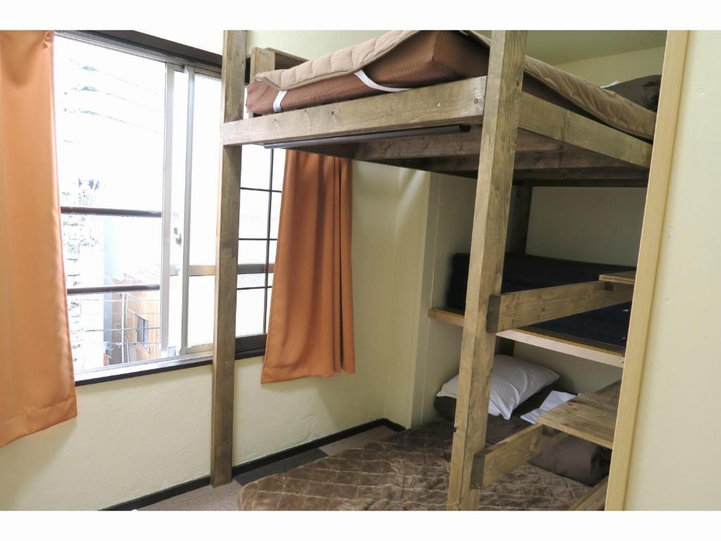 Takamatsu Guesthouse BJ Station - Twin Room