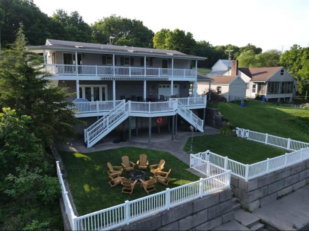 Budova, kde se prázdninový dům nachází