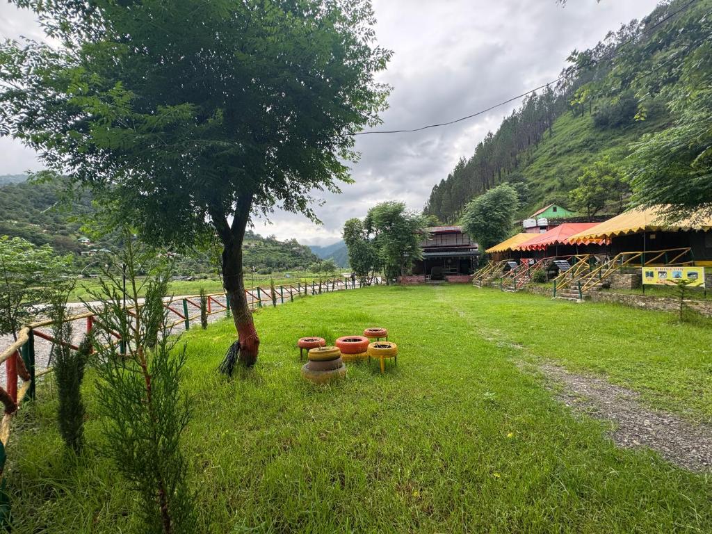 Naturlandskabet i nærheden af luksusteltet