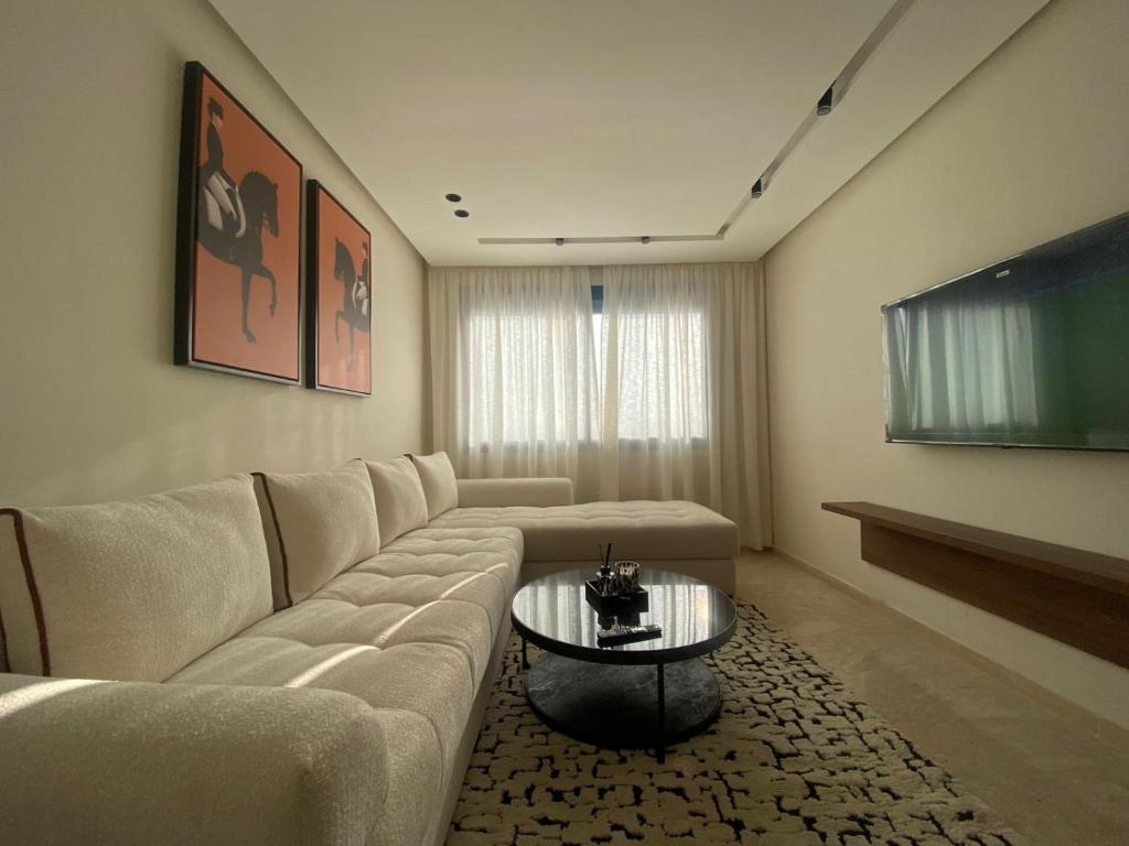 Et opholdsområde på Panoramic Luxury Studio Cheikh Khalifa Hospital near CFC