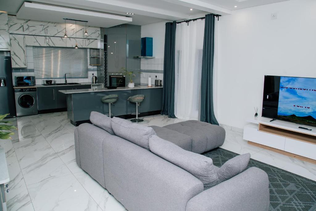 Nhà bếp/bếp nhỏ tại Margret & Mildred Executive Apartments