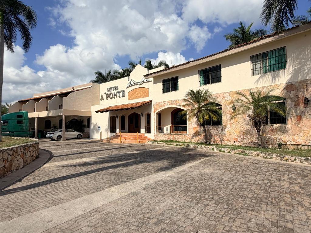 Το κτήριο όπου στεγάζεται  το ξενοδοχείο