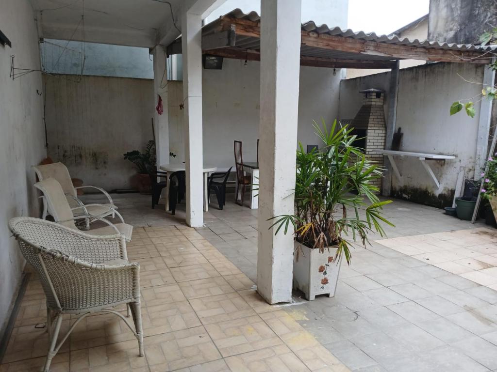 Een patio of ander buitengedeelte van Aluguel de Casa de Férias
