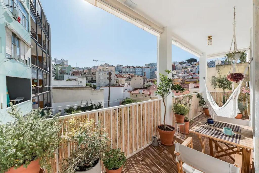 Bright Design Apartment with Spacious Balcony