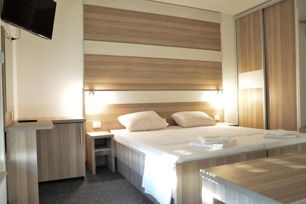 Postel nebo postele na pokoji v ubytování Hotel Rivero A&S