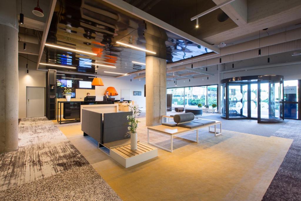 Posedenie v ubytovaní Novotel Wrocław Centrum