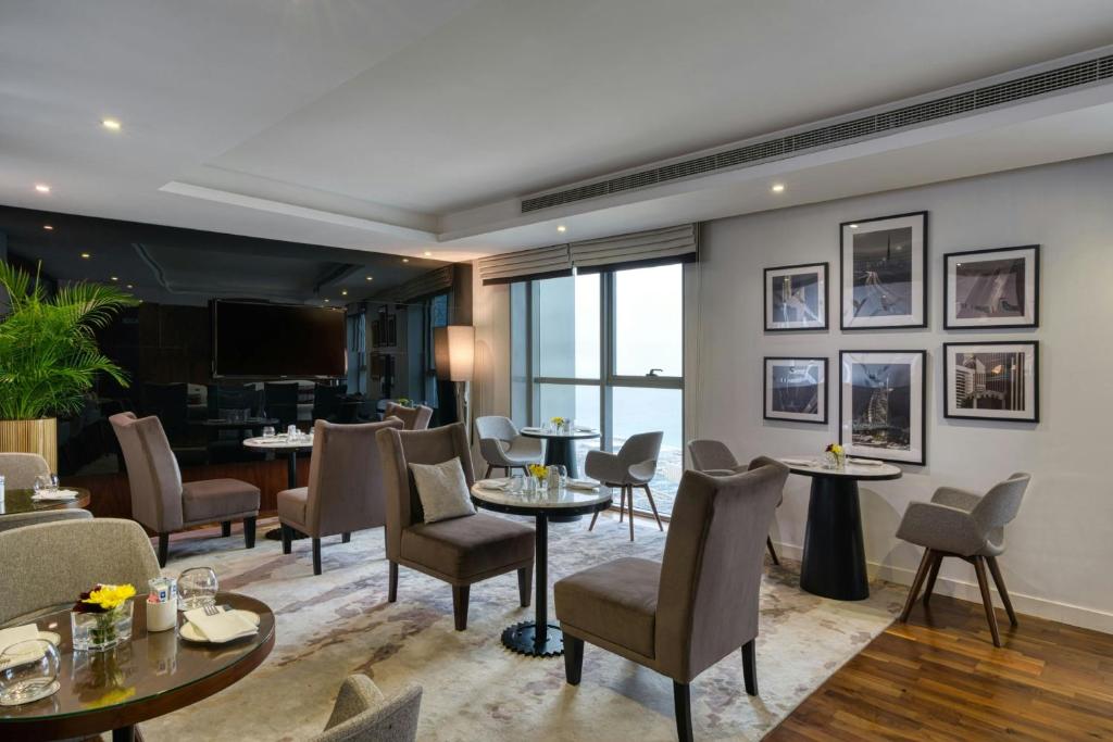 غرفة مزدوجة مع إطلالة على المدينة KING SIZE BED WITH LIVING CLUB