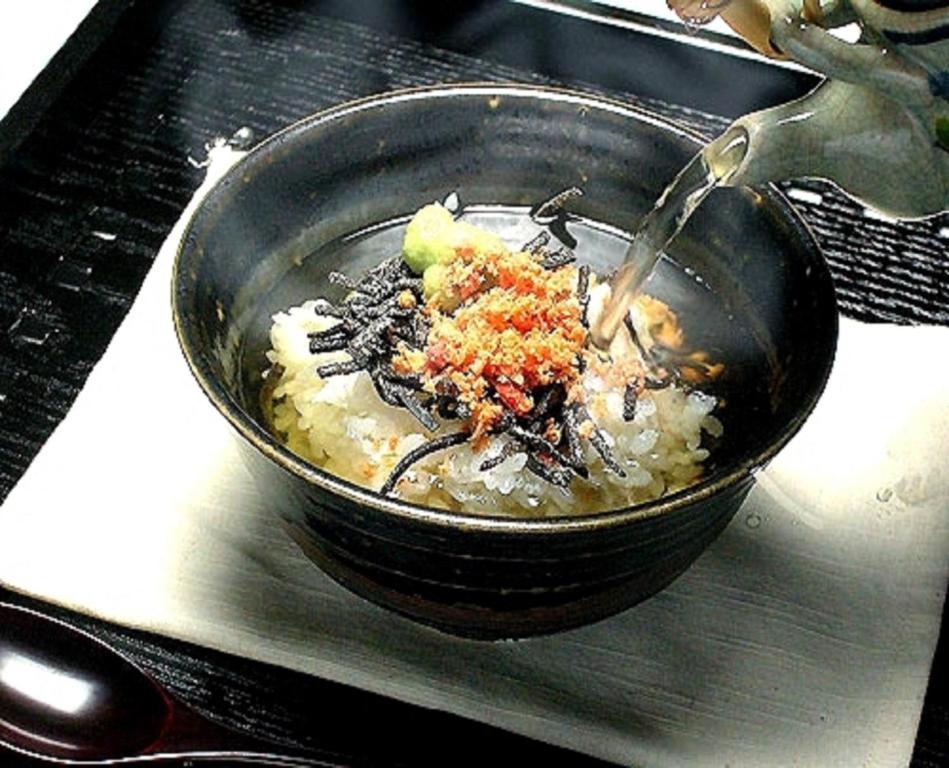ホテルの敷地内または近くでの食事または食べ物
