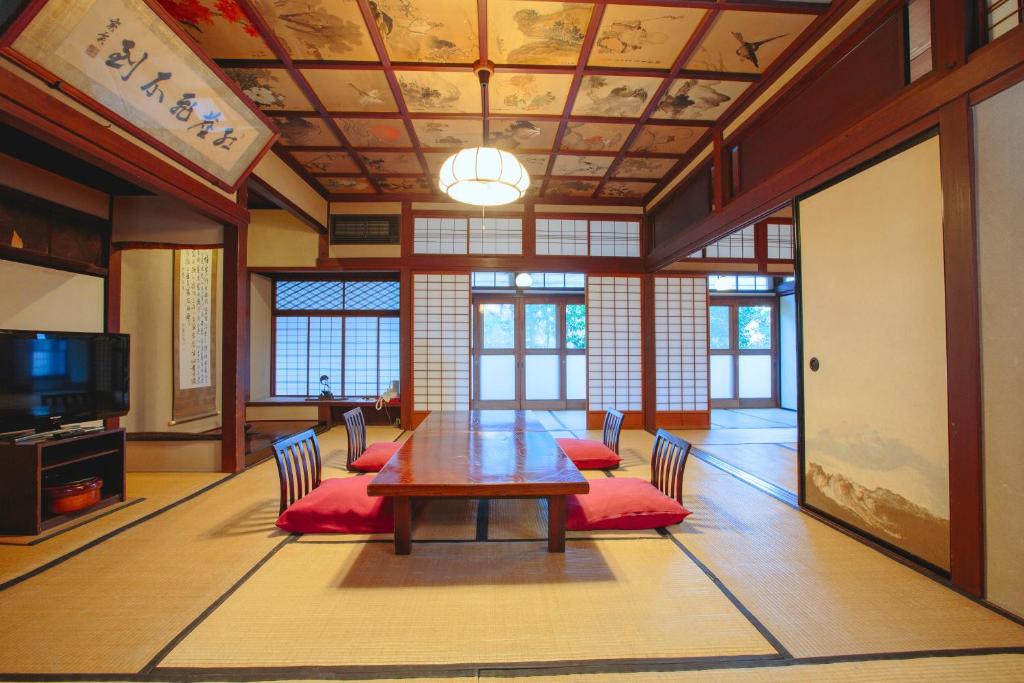 Et tv og/eller underholdning på Bansuirou Fukuzumi