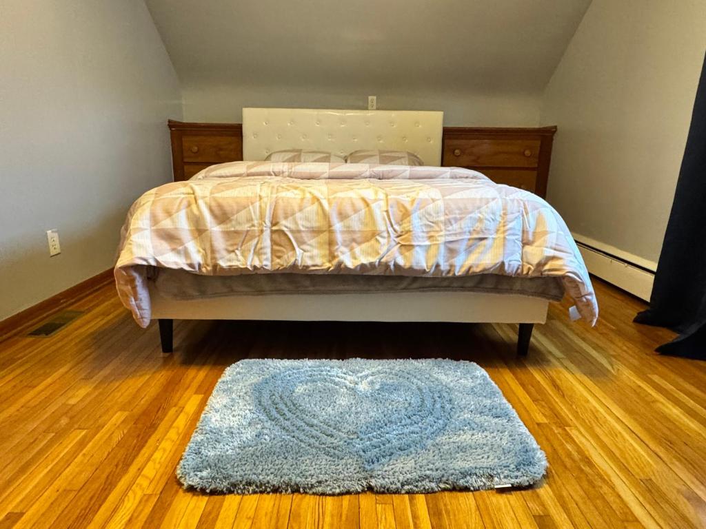 En eller flere senge i et værelse på Sweet home at Amherst NY