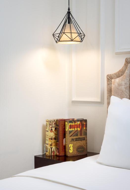 Golden Legend Palace Hotel & Travel - 18