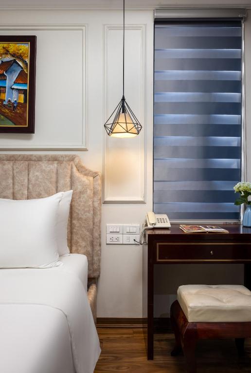 Golden Legend Palace Hotel & Travel - 14