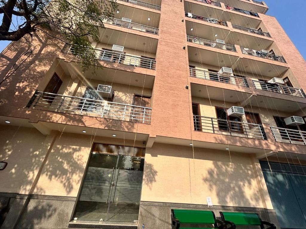 Tòa nhà nơi khách sạn tọa lạc