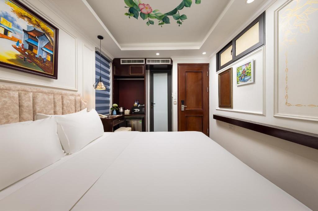 Golden Legend Palace Hotel & Travel - 12