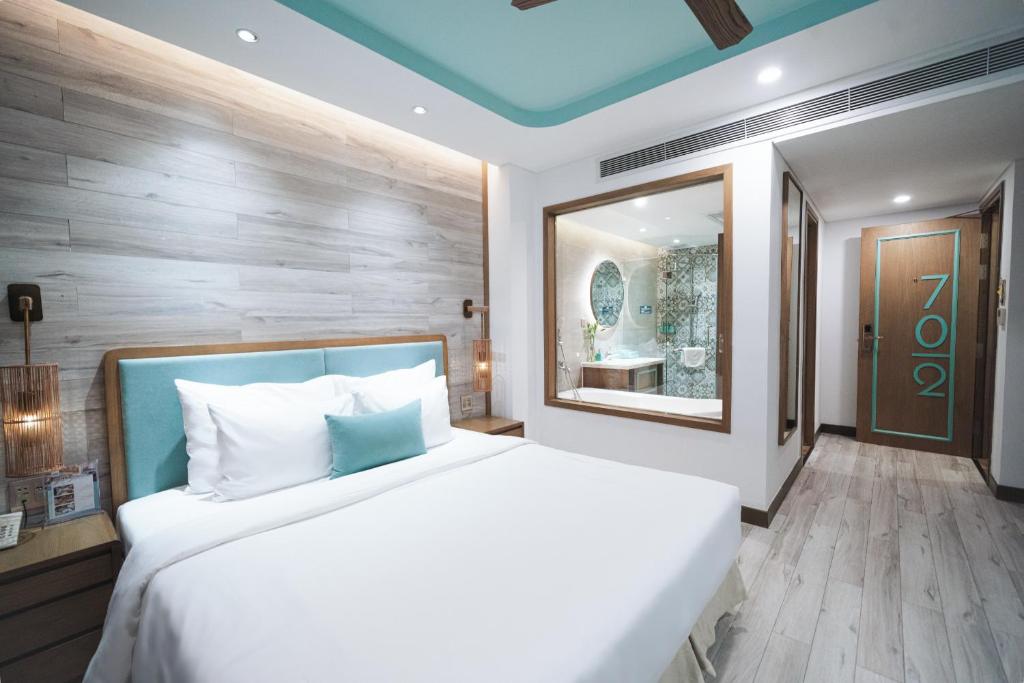 Executive Double (City View) + Free Afternoon Tea